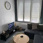 Leone à Deux Pas De La Apartamento